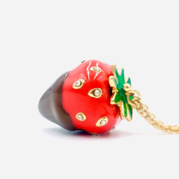 ‼️SOLD‼️ Kate Spade Outside the Box Strawberry Necklace - Picture 4 of 8